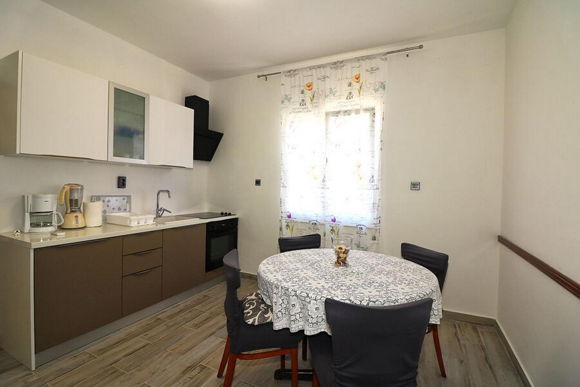Apartments Mili - Near The Sea And The Centar Of Place ベティナ エクステリア 写真